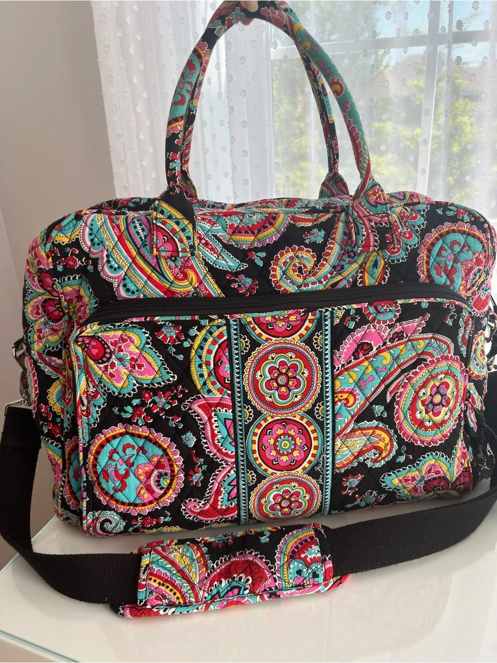 Vera Bradley Large Original Quilted Duffel in Retired Parisian Paisley Print - Picture 6 of 6